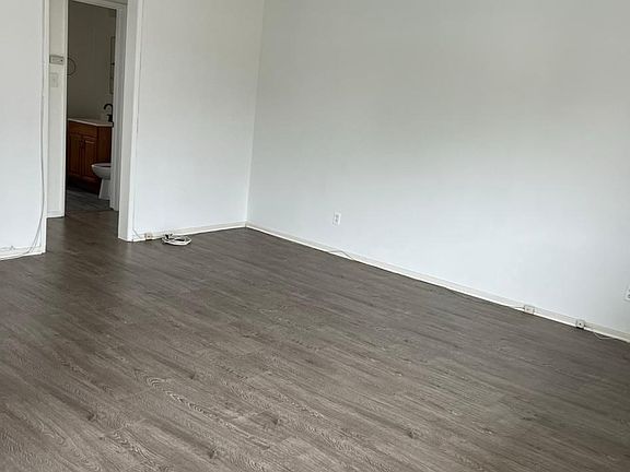 2nd image of 3110 Livonia Ave #5