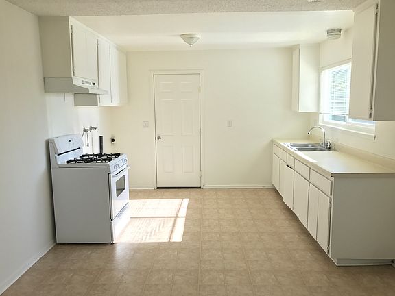 3rd image of 1740 N Baker Ave