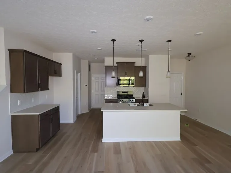 7231 Grandway Dr — Photo 10