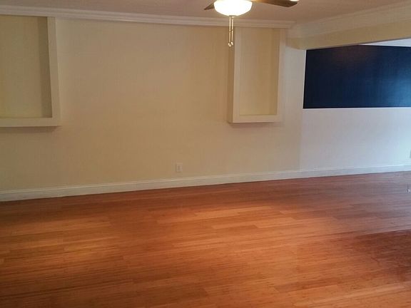 5th image of 659 S Long Beach Ave
