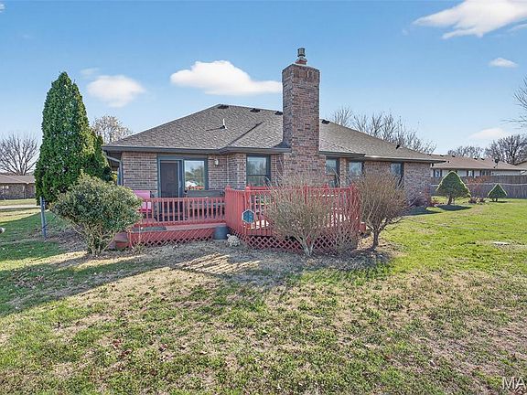 2nd image of 301 Planeview Ave