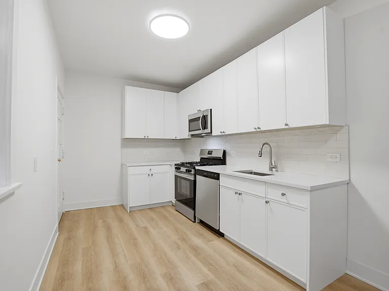 1125 Davis St./ 1603-11 Ridge Ave. — Photo 3