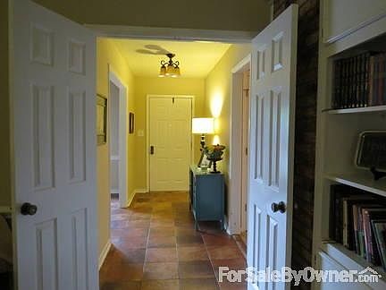 Double vanity with separated toliet/tub