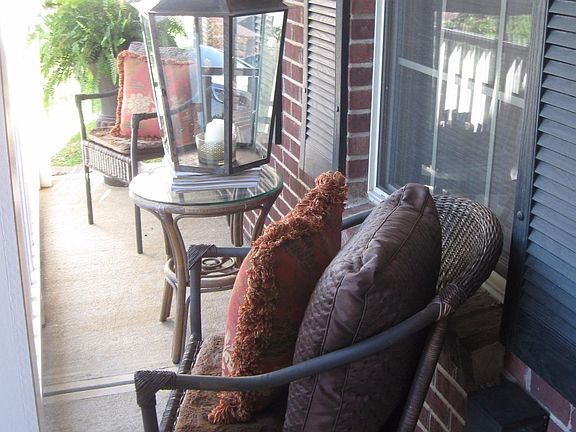 2nd image of 3312 Dorchester Pl