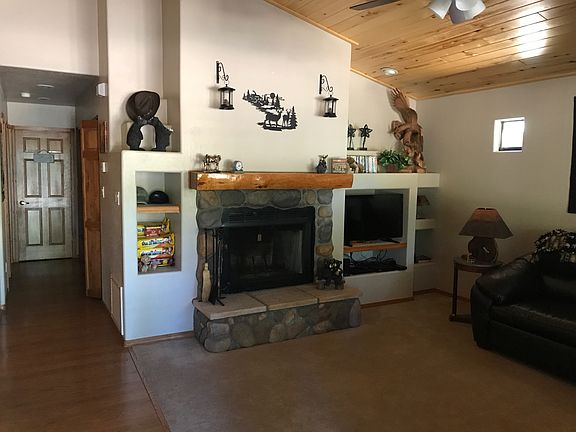 3rd image of 2654 Lodge Loop