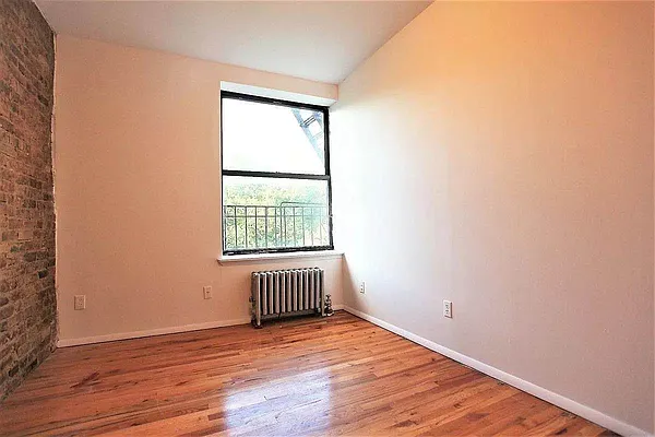 Rented by Metropolitan Property Group | media 17