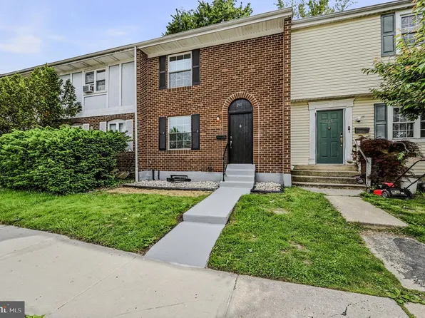 217 W Edgewater Way, Newark, DE 19702