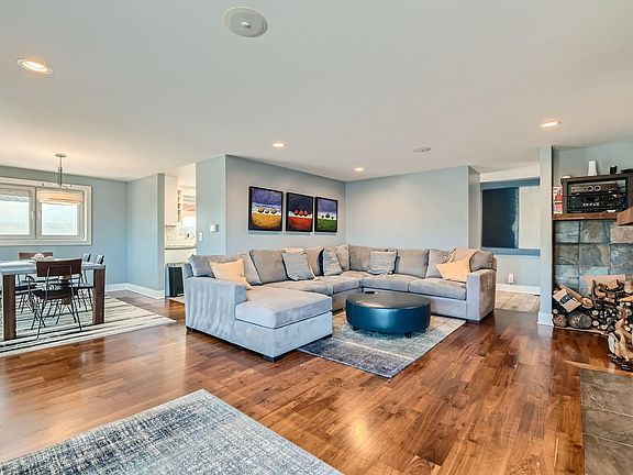 3rd image of 4370 Comanche Dr