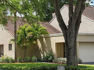 23 Balfour Rd, Palm Beach Gardens, FL 33418