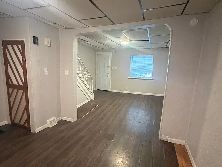 222 N Avondale St — Photo 2