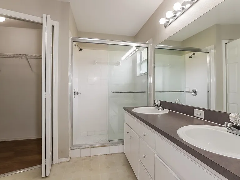 1586 Caroline Ct — Photo 11