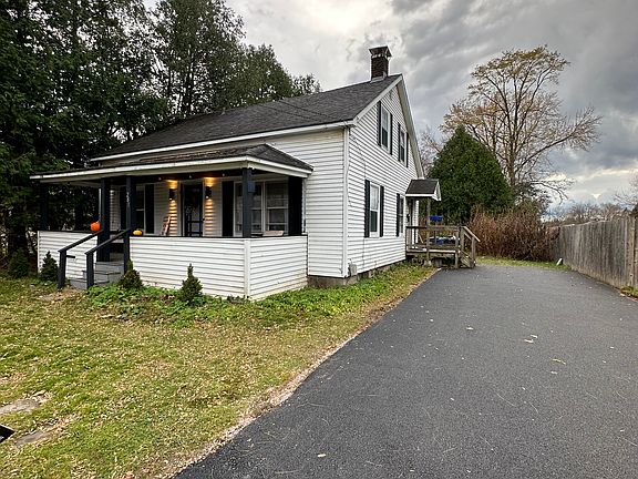 2nd image of 281 Hinesburg Rd