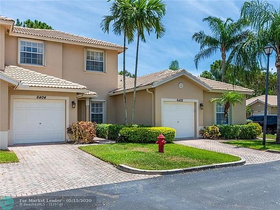 3rd image of 6404 Park Lake Cir #6404