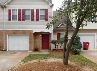 6686 Sunset Valley Cir, Rex, GA 30273