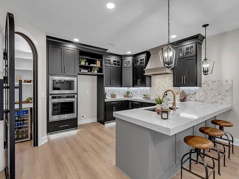2142 E Beaumont St — Photo 13