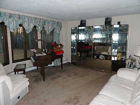 3rd image of 18 Branch Dr