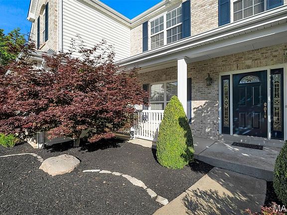 4th image of 414 Isabella Manor Ct