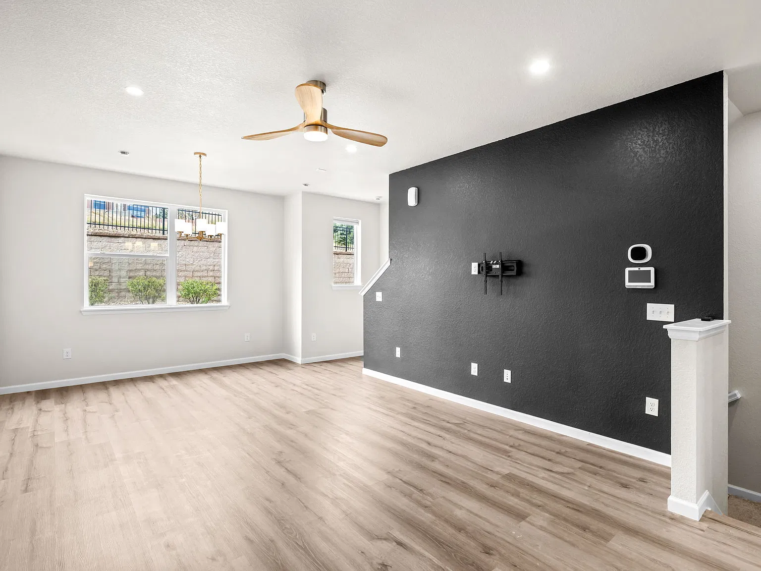 2 bed, 2.5 bath, 1302 sqft, $2,600 — Photo 4