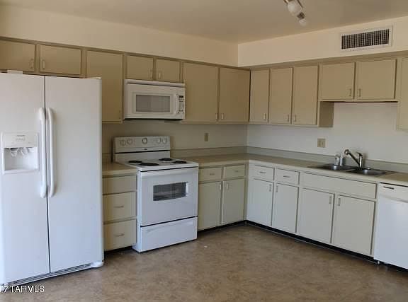 2nd image of 8956 E Palms Park Dr