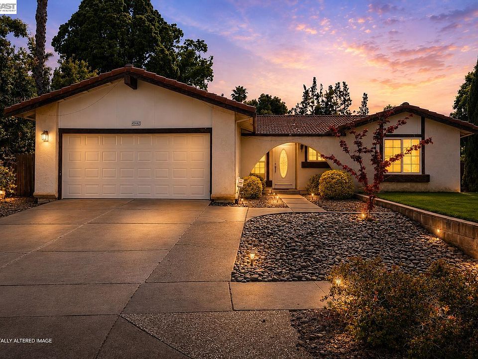 1st image of 45442 Potawatami Dr