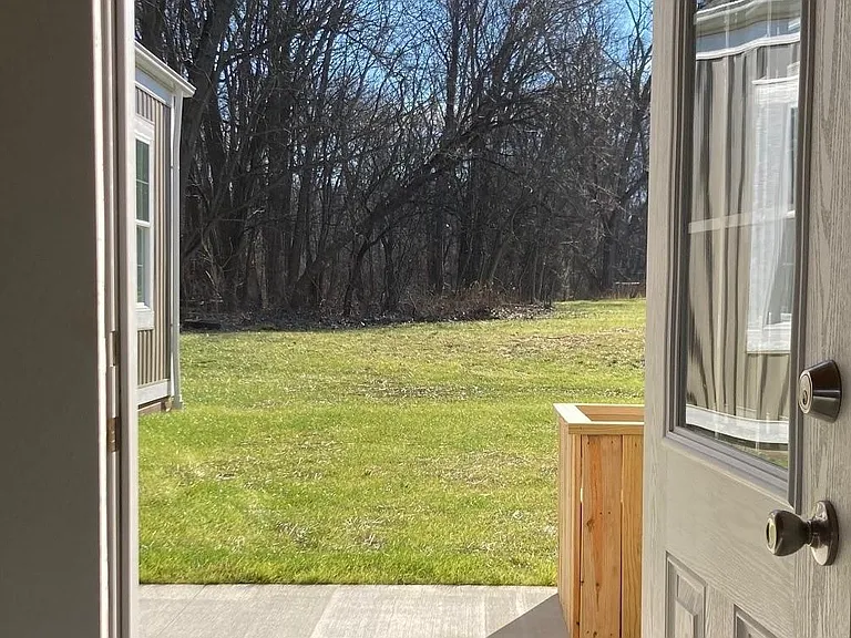 565 Harvey Ave — Photo 13