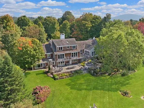 166 Old Main Street, New London, NH 03257