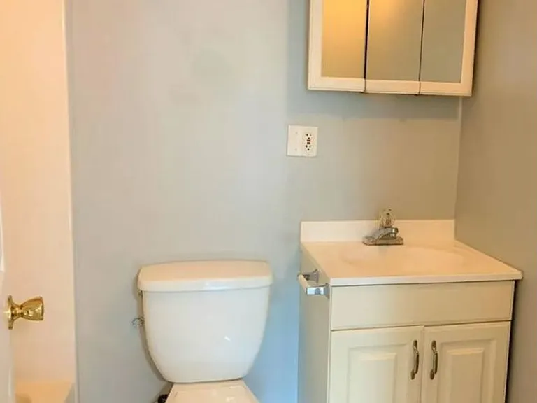 1810 Reynolds St — Photo 12