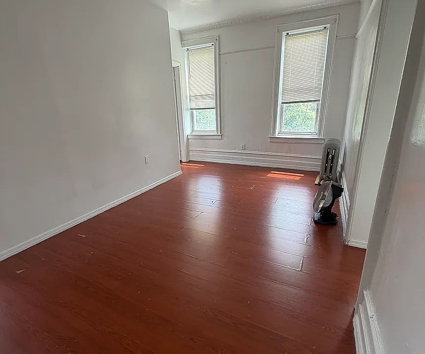 1st image of 4023 5th Ave #3R