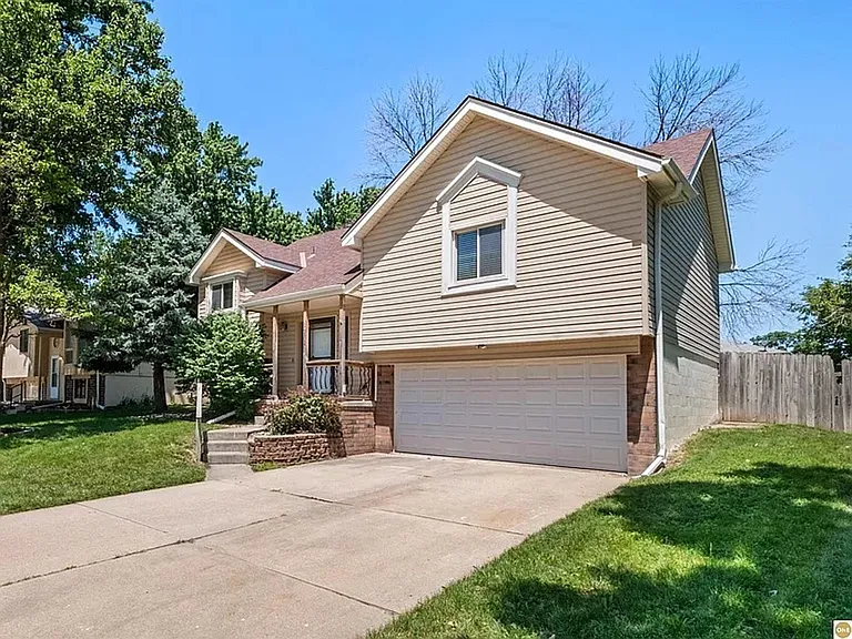 14614 Borman St — Photo 1