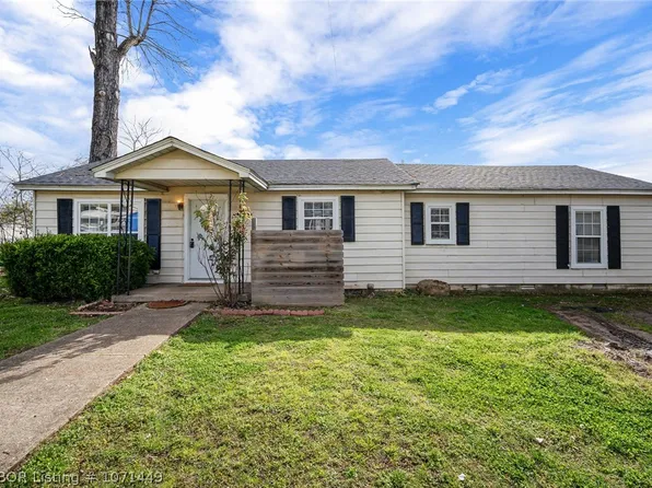 803 S Ash St, Muldrow, OK 74948