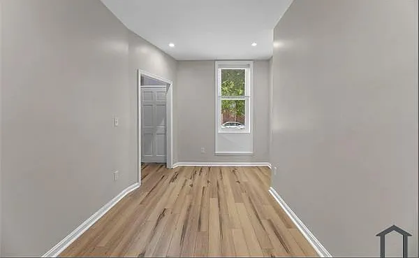 2040 E Fayette St — Photo 8