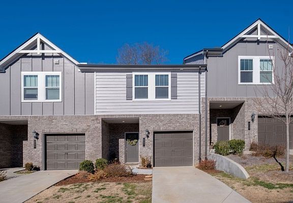 2nd image of 857 Longleaf Ln