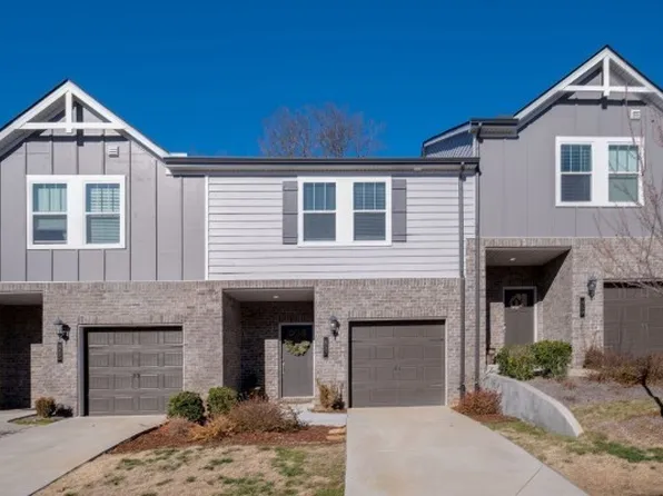 857 Longleaf Ln, Columbia, TN 38401