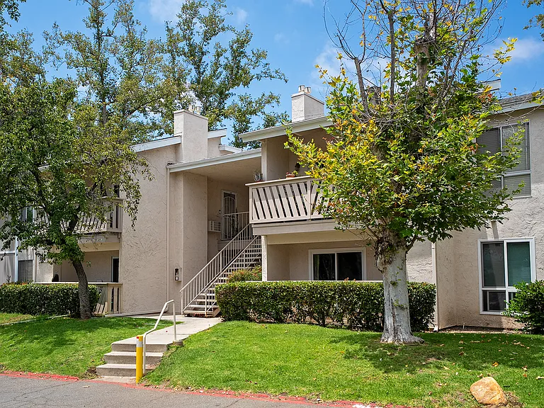 520 Sandalwood Pl #7 — Photo 36