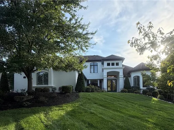 14704 Juniper St, Leawood, KS 66224