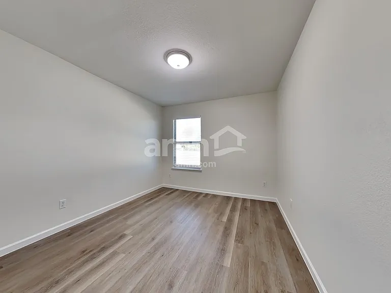 347 Tioga Dr — Photo 12