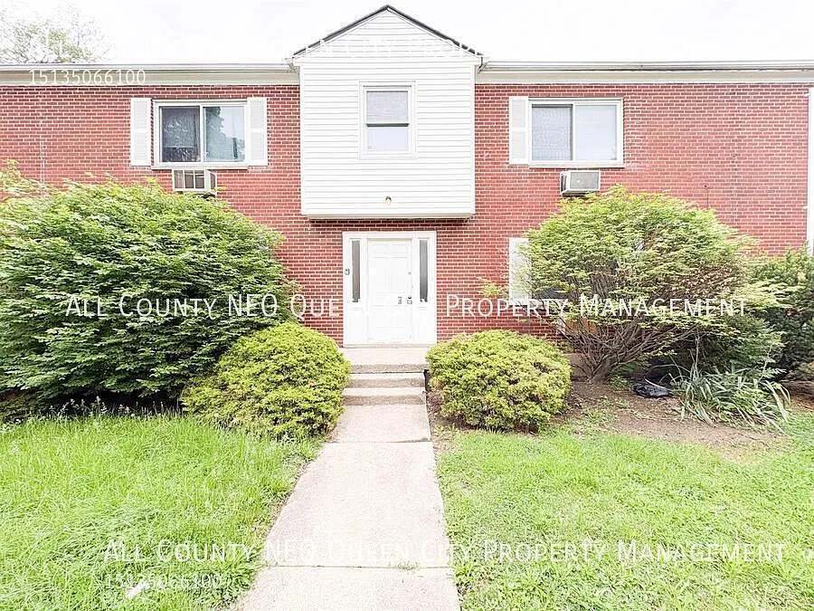 Building Photo - 2334 Davue Cir #2
