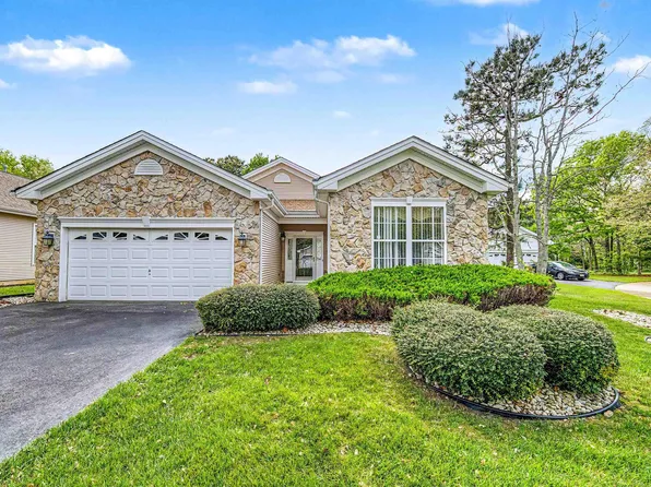 116 Newcastle Ct, Galloway, NJ 08205