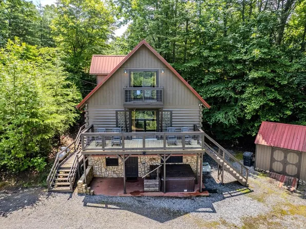 412 Holley Mountain Top Rd, Whittier, NC 28789