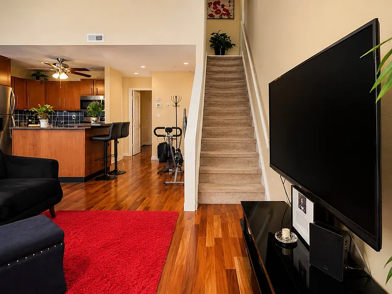 156 Liberty St #8 — Photo 6