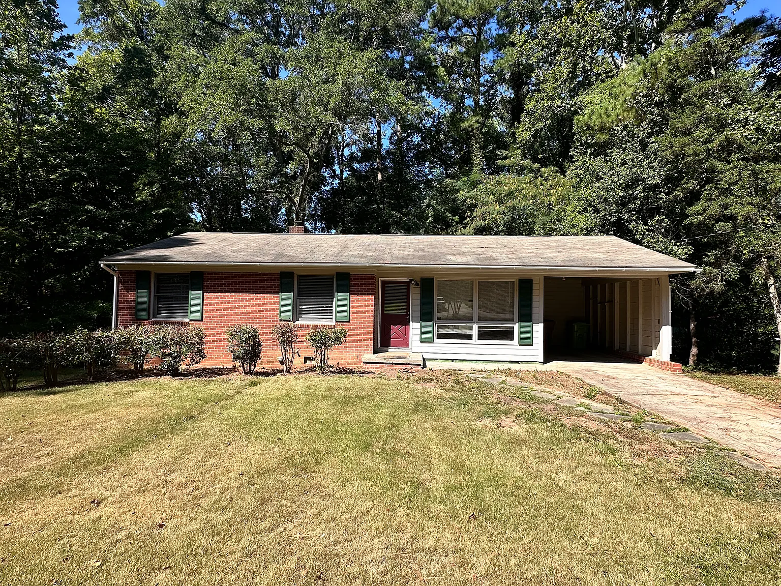 3 bed, 1085 sqft, $1,920 — Photo 2