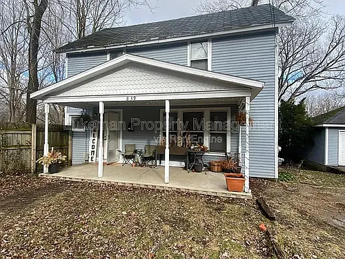839 Davis St Photo 1