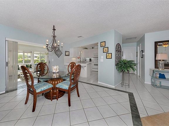 5th image of 1309 Lucaya Ave