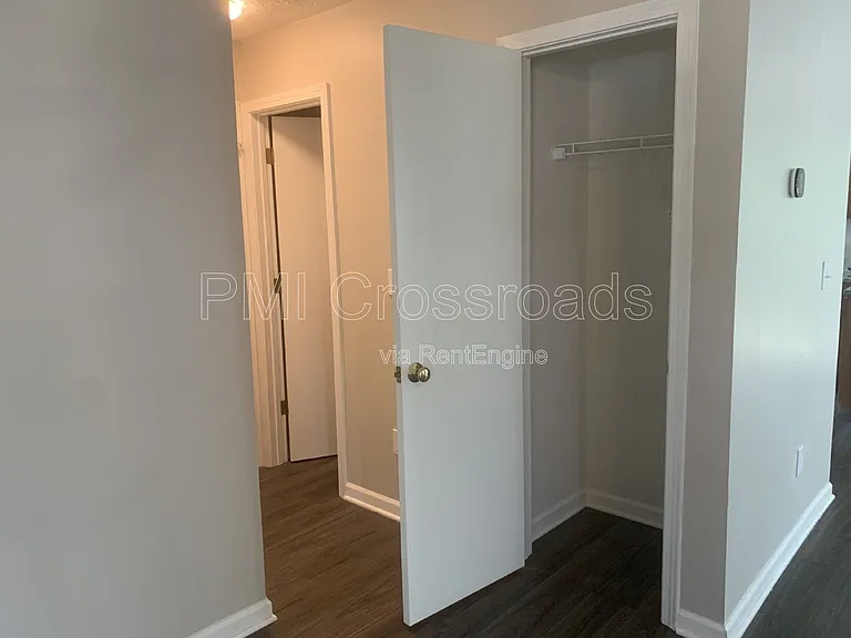 8620 Olenbrook Dr — Photo 28