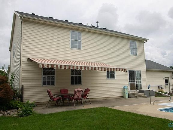 4th image of 28089 Blue Grass Dr