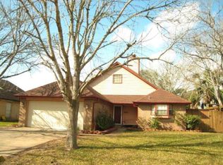 145 Trail Ride Rd, Angleton, TX 77515