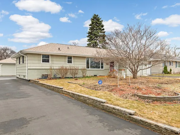 7118 Grimes Ave N, Brooklyn Center, MN 55429