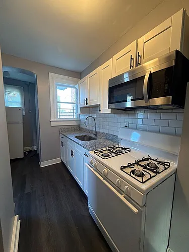 3999 Ridgewood Ave Photo 1