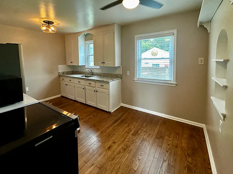 2778 Bellwood Ave — Photo 5