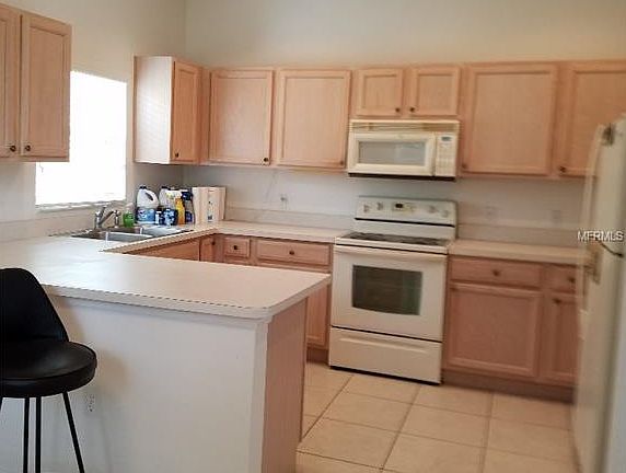 3rd image of 525 Barcelona Dr